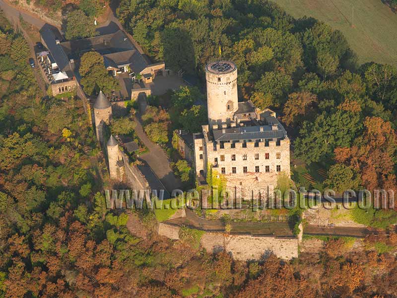 AERIAL VIEW photo of Pyrmont Castle, Rhineland-Palatinate, Germany. LUFTAUFNAHME luftbild, Rheinland-Pfalz, Deutschland.