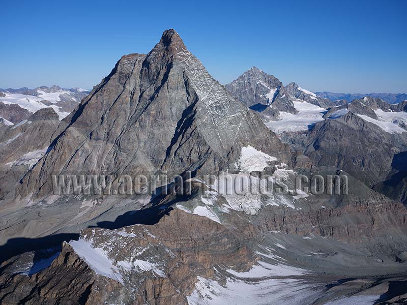 Aerial view of Matterhorn / Cervino, Aosta Valley, Italy. VEDUTA AEREA foto, Valle d'Aosta, Italia.