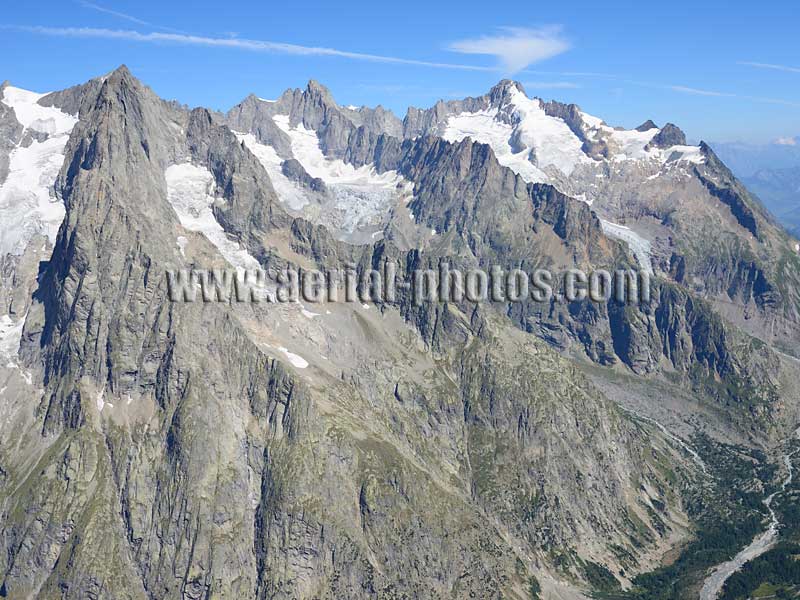 Aerial view of Mont Dolent in Aosta Valley, Italy. VEDUTA AEREA foto, Italia.