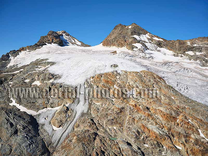 Aerial view of a glacier on Testa del Rutor in Aosta Valley, Italy. VEDUTA AEREA foto, Italia.
