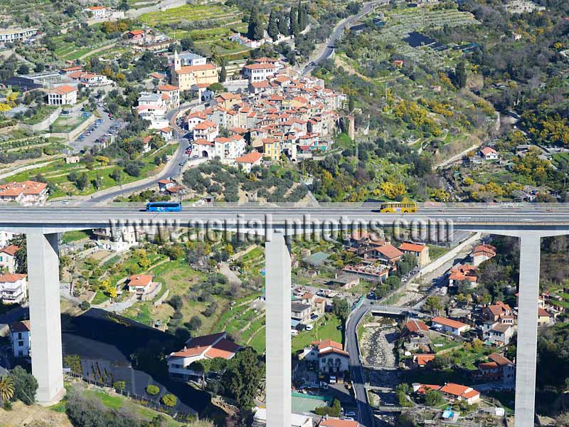 Aerial view, A10 expressway, viaduct in Borghetto San Nicolo, Liguria, Italy. VEDUTA AEREA foto, Italia.
