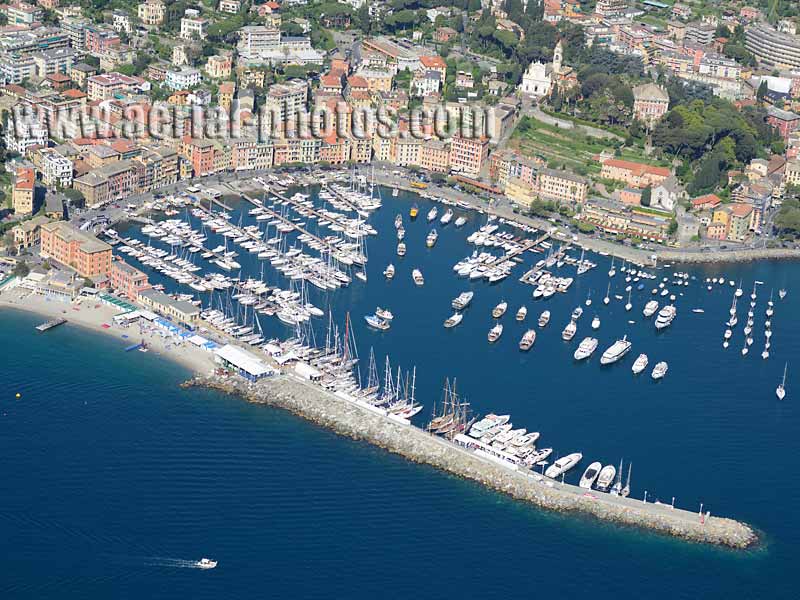 AERIAL VIEW of Santa Margherita Ligure marina, Genoa, Liguria, Italy. VEDUTA AEREA foto, Genova, Italia.