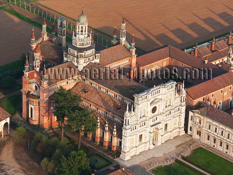 Aerial view, charterhouse of Pavia, Lombardy, Italy. VEDUTA AEREA foto, Certosa di Pavia, Lombardia, Italia.