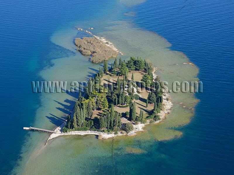AERIAL VIEW photo of an island, Isola di San Biagio, Lake Garda, Lombardy, Italy. VEDUTA AEREA foto, Lago di Garda, Lombardia, Italia.
