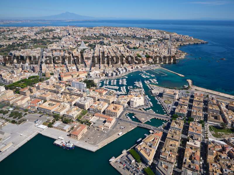 AERIAL VIEW photo of the city of Syracuse, Sicily, Italy. VEDUTA AEREA foto, Sicilia, Italia.