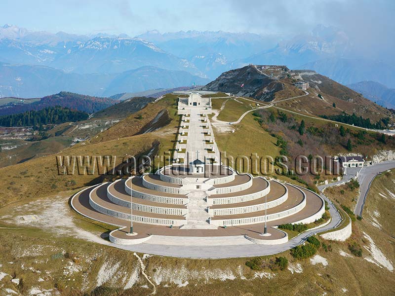 AERIAL VIEW of Monte Grappa Memorial, Veneto, Italy. VEDUTA AEREA foto.