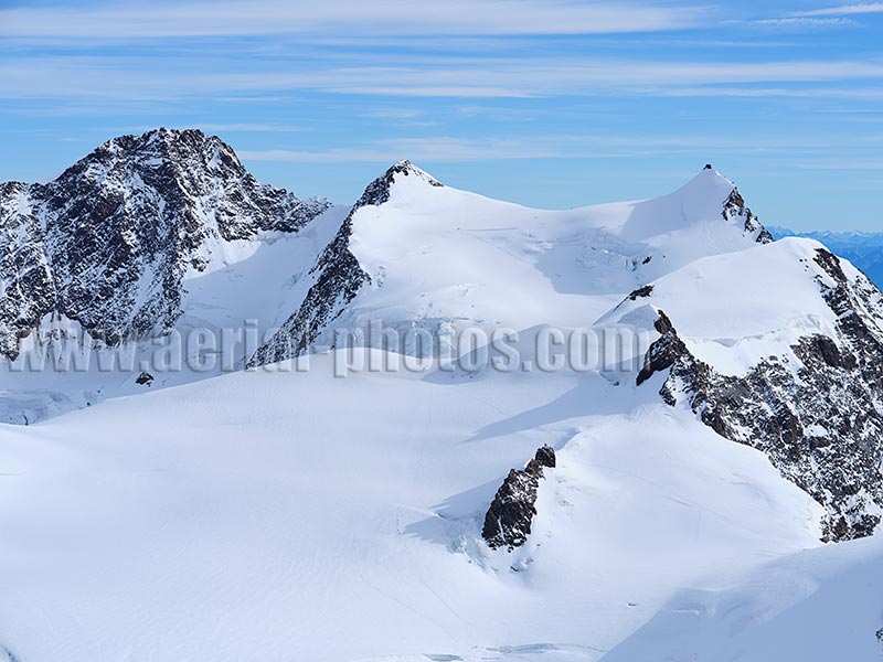 Aerial view of Dufourspitze in the Monte Rosa Massif, Switzerland / Italy. LUFTAUFNAHME, Schweiz.