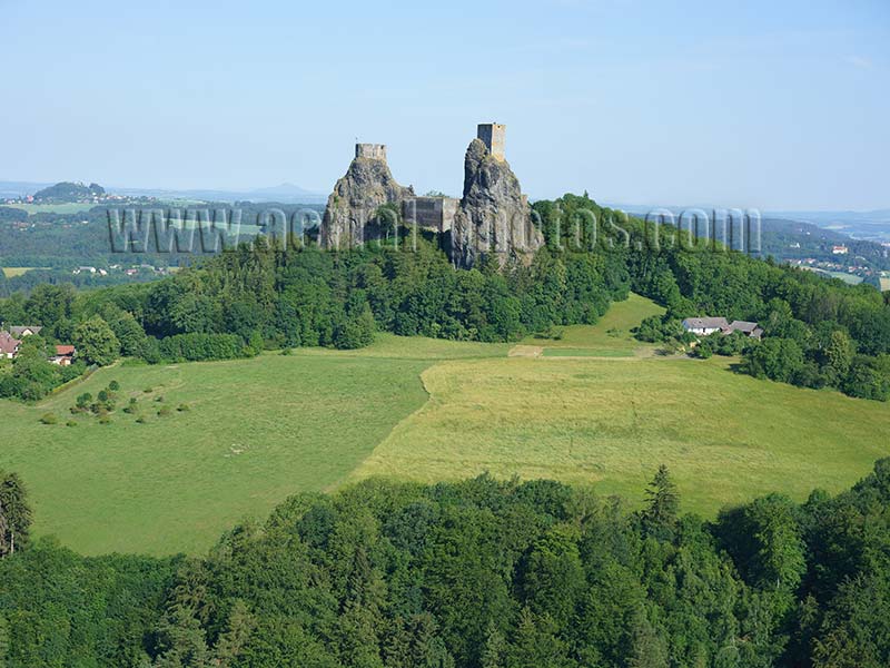 AERIAL VIEW photo of Trosky Castle, Bohemian Paradise, Bohemia, Czech Republic. LETECKÝ POHLED, Hrad Trosky, Český ráj, Čechy, Česká republika.