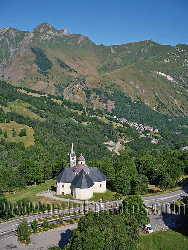 Aerial Photo of a church in Les Belleville, Savoie, Auvergne-Rhône-Alpes, France. Vue aérienne.