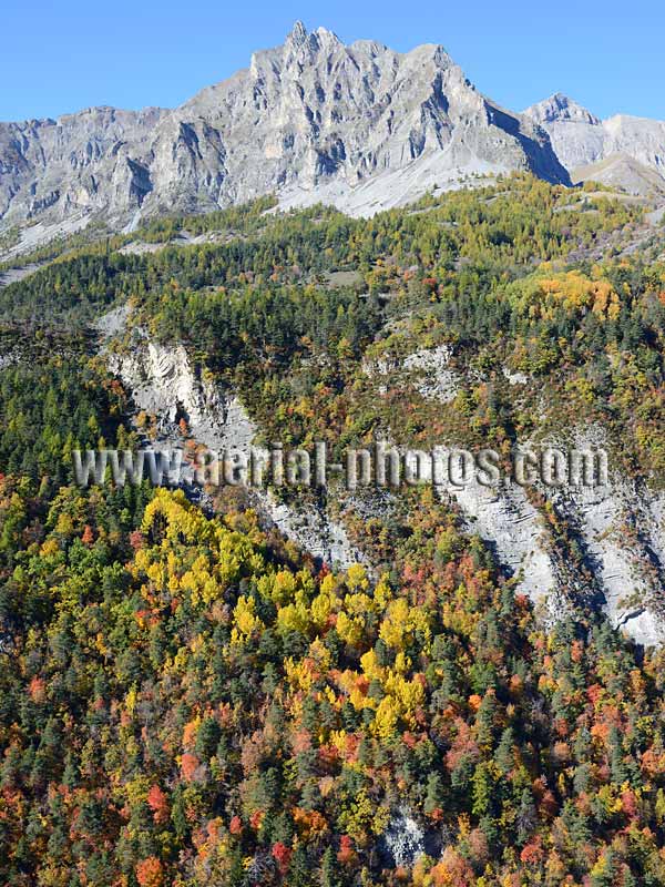 AERIAL VIEW photo of the Pelens Needles, Mercantour Alps, Alpes-Maritimes, France. PHOTO AERIENNE Aiguilles de Pelens.