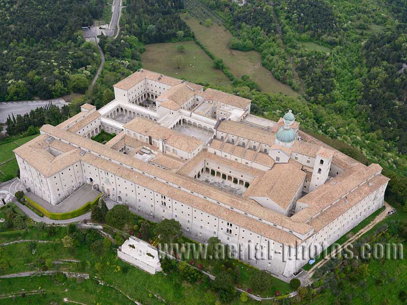 AERIAL VIEW photo of Montecassino Abbey, Cassino, Lazio, Italy. VEDUTA AEREA foto, Abbazia di Montecassino, Italia.