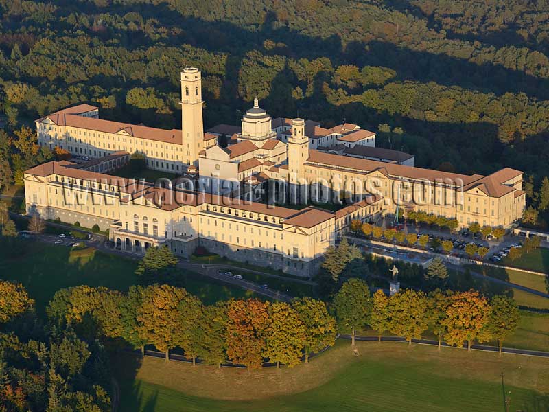 Aerial view, Seminary of Milan, Venegono Inferiore, Lombardy, Italy. VEDUTA AEREA foto, Seminario di Milano.