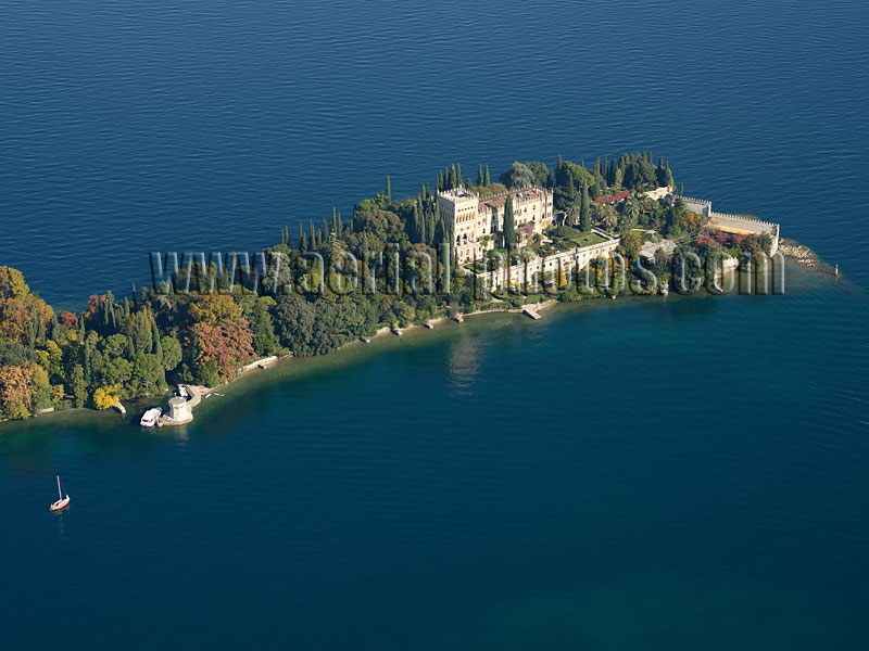 AERIAL VIEW photo of Villa Borghese-Cavazza, Isola del Garda, Lake Garda, Lombardy, Italy. VEDUTA AEREA foto, Lago di Garda, Lombardia, Italia.