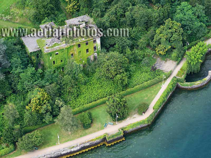 Aerial view, abandoned house, Stresa, Lake Maggiore, Piedmont, Italy. VEDUTA AEREA foto, Piemonte, Italia.
