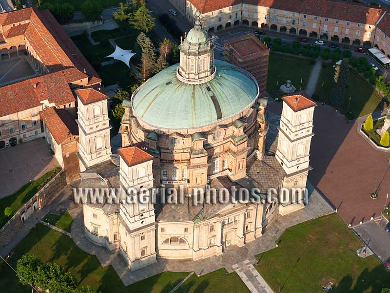 AERIAL VIEW photo of Vicoforte Sanctuary, Piedmont, Italy. VEDUTA AEREA foto, Santuario di Vicoforte, Piemonte, Italia.