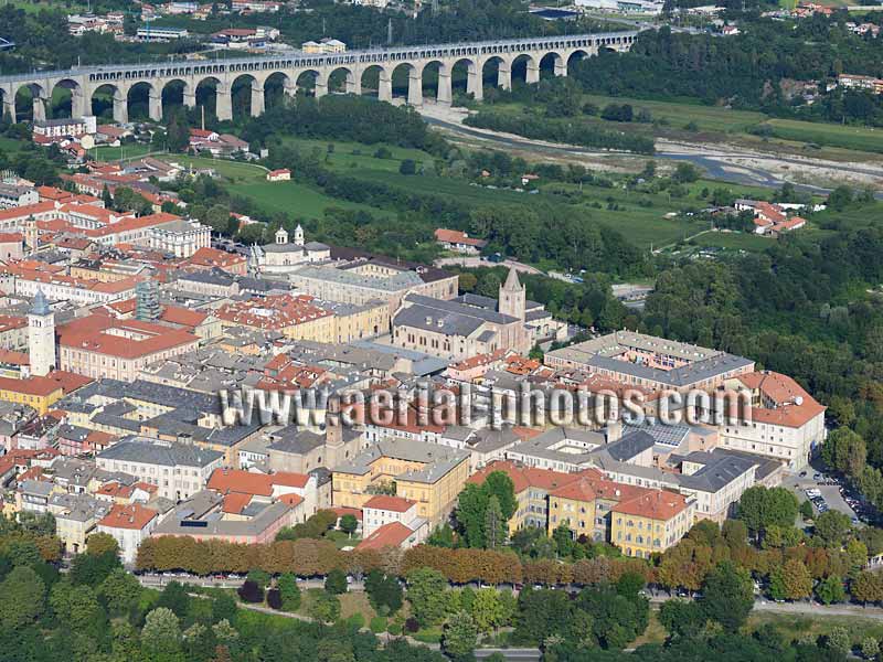 AERIAL VIEW photo of Cuneo, Piedmont, Italy. VEDUTA AEREA foto, Piemonte, Italia.