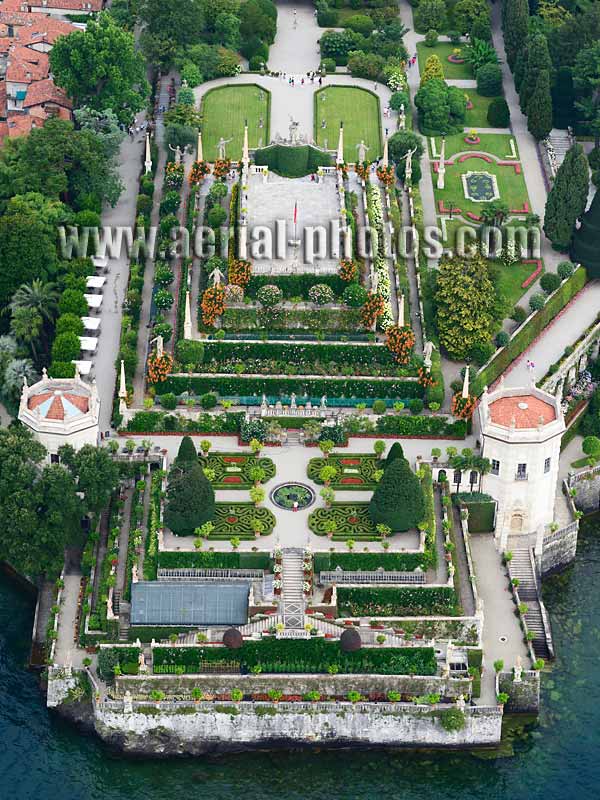 AERIAL VIEW photo of Isola Bella, Borromean Islands, Stresa, Lake Maggiore, Piedmont, Italy. VEDUTA AEREA foto, Isole Borromee, Lago Maggiore, Piemonte, Italia.