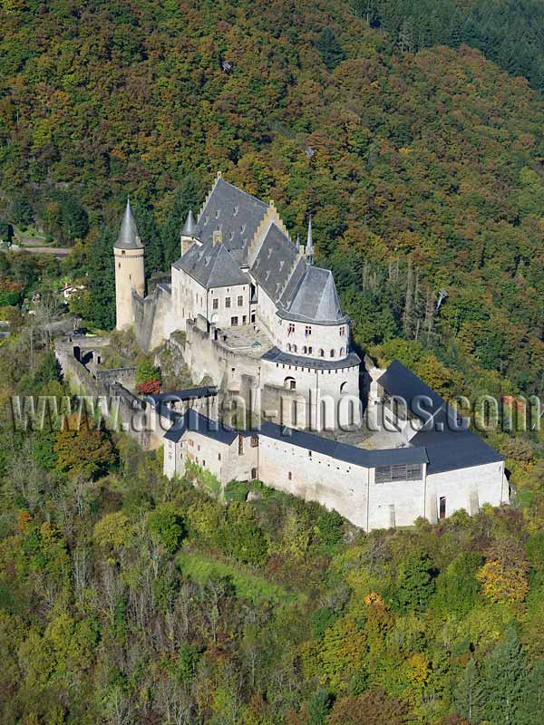 AERIAL VIEW photo of Vianden Castle, Diekirch District, Luxembourg. VUE AERIENNE, Château de Vianden.