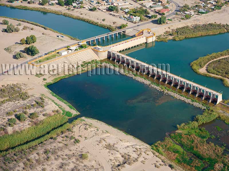 AERIAL VIEW photos of Morelos Dam, Colorado River, Baja California, Mexico. VISTA AEREA foto, Presa Morelos, Rio Colorado.